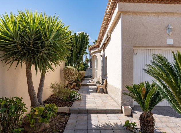 Reventa - Villa - Orihuela Costa - Playa Flamenca