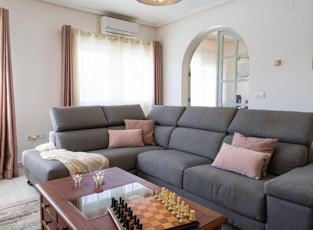 Reventa - Villa - Orihuela Costa - Playa Flamenca