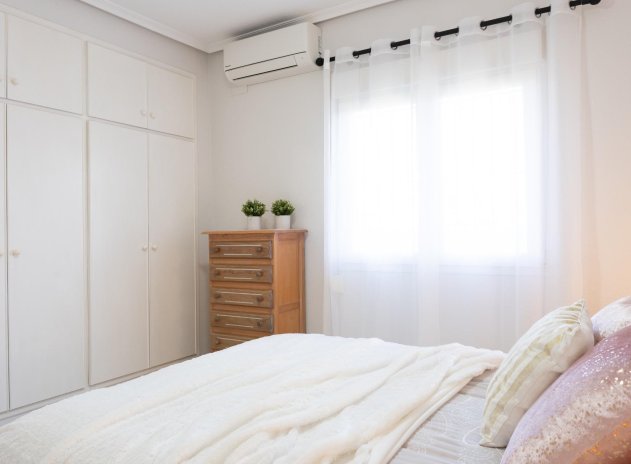 Reventa - Villa - Orihuela Costa - Playa Flamenca