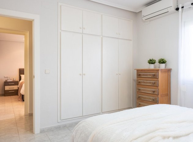 Reventa - Villa - Orihuela Costa - Playa Flamenca