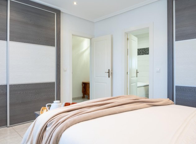 Reventa - Villa - Orihuela Costa - Playa Flamenca