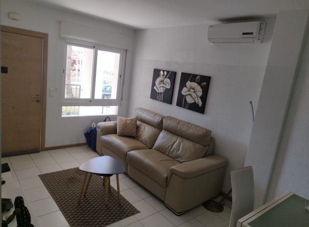 Resale - Apartment / Flat * - Torrevieja * - Aguas Nuevas *