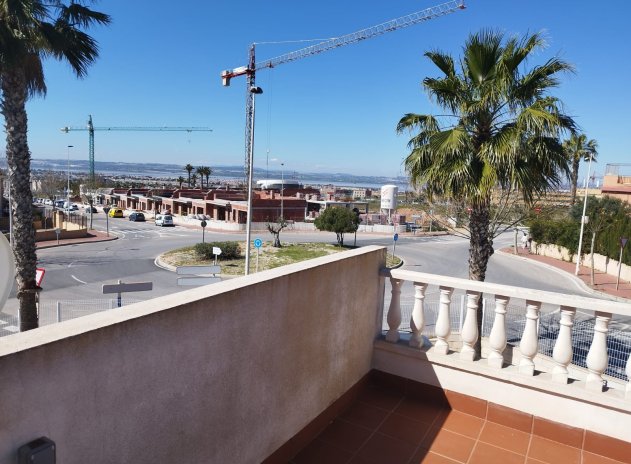 Resale - Apartment / Flat * - Torrevieja * - Aguas Nuevas *