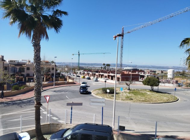 Resale - Apartment / Flat * - Torrevieja * - Aguas Nuevas *