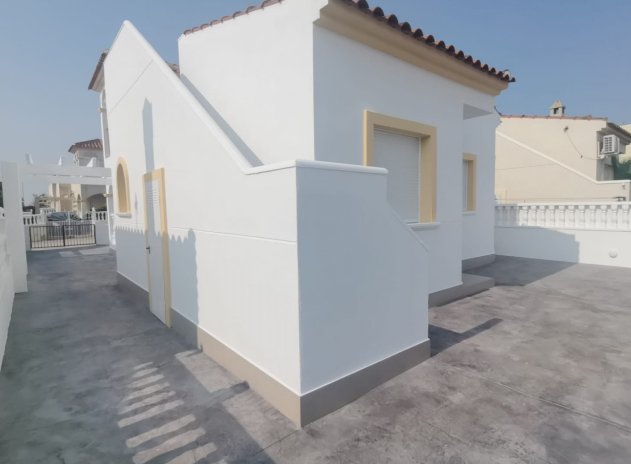 Resale - Villa * - Algorfa * - Lo Crispin