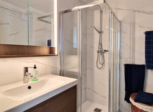 Resale - Apartment / Flat * - Torrevieja *