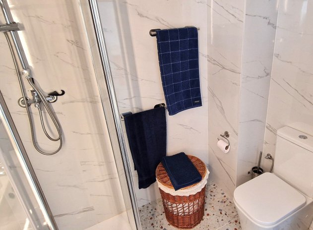 Resale - Apartment / Flat * - Torrevieja *