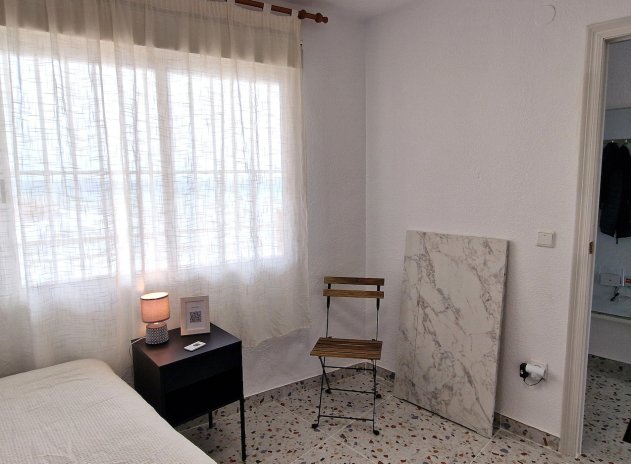 Resale - Apartment / Flat * - Torrevieja *