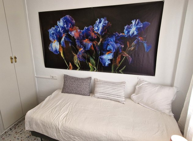 Resale - Apartment / Flat * - Torrevieja *