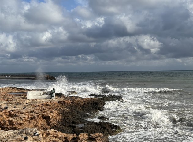 Resale - Apartment / Flat * - Torrevieja *