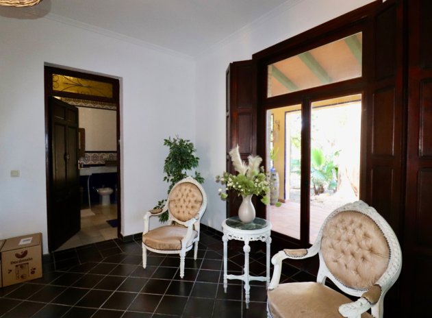 Resale - Finca / Country Property *  - Rojales * - Heredades