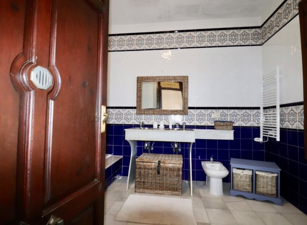 Resale - Finca / Country Property *  - Rojales * - Heredades