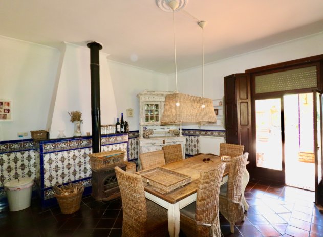 Resale - Finca / Country Property *  - Rojales * - Heredades