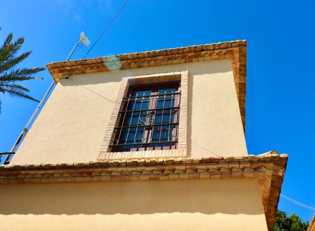 Resale - Finca / Country Property *  - Rojales * - Heredades