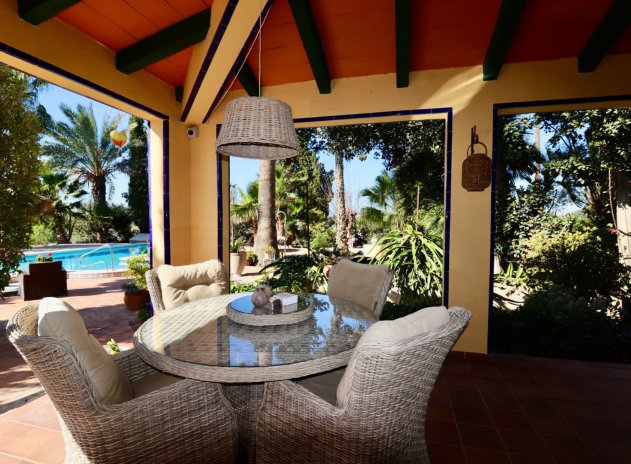 Resale - Finca / Country Property *  - Rojales * - Heredades