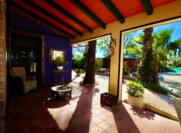 Resale - Finca / Country Property *  - Rojales * - Heredades