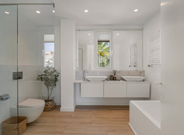 Herverkoop - Villa - El Campello