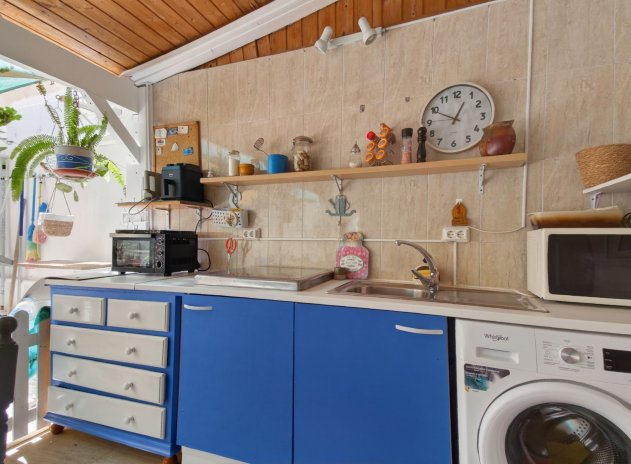 Resale - Apartment / Flat * - Torrevieja *