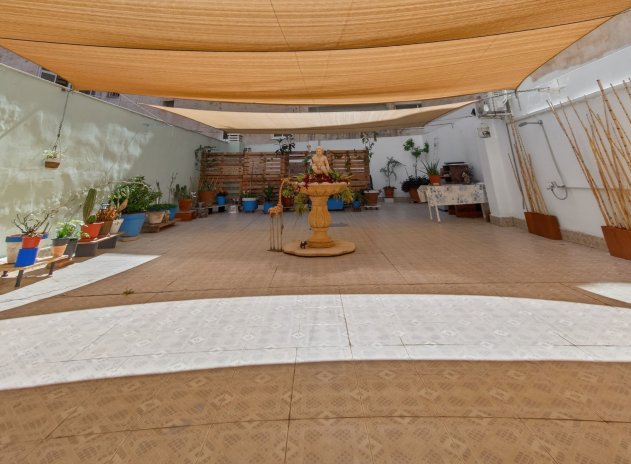 Resale - Apartment / Flat * - Torrevieja *