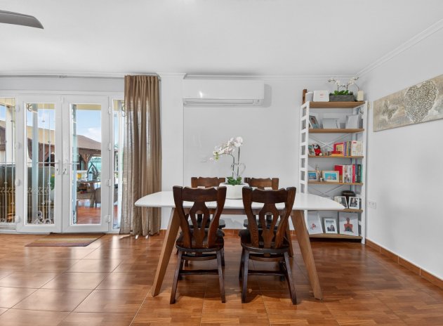 Herverkoop - Finca / Plattelands Woning - Crevillente