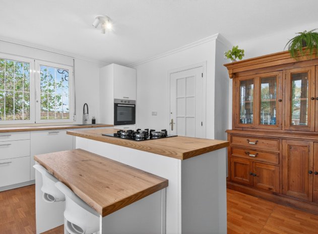 Herverkoop - Finca / Plattelands Woning - Crevillente