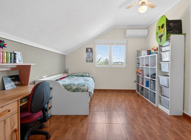 Herverkoop - Finca / Plattelands Woning - Crevillente