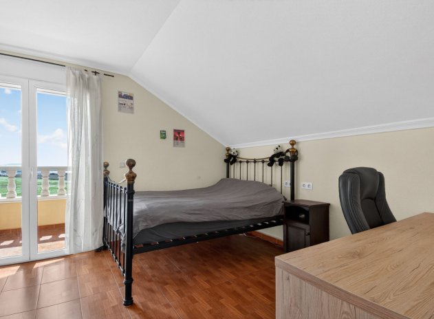 Herverkoop - Finca / Plattelands Woning - Crevillente