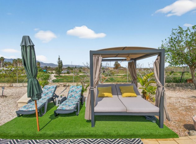 Herverkoop - Finca / Plattelands Woning - Crevillente