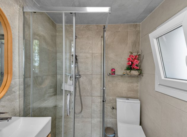 Herverkoop - Finca / Plattelands Woning - Crevillente