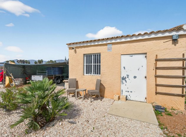 Herverkoop - Finca / Plattelands Woning - Crevillente