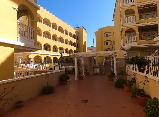 Reventa - Apartamento / Piso - Algorfa