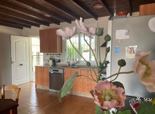 Herverkoop - Finca / Plattelands Woning - Abanilla