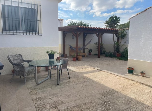 Herverkoop - Finca / Plattelands Woning - Abanilla