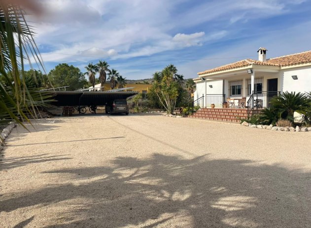 Herverkoop - Finca / Plattelands Woning - Abanilla