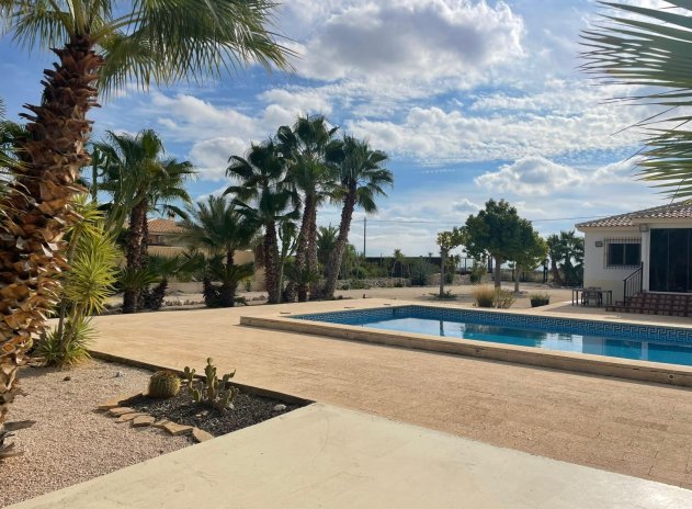 Herverkoop - Finca / Plattelands Woning - Abanilla