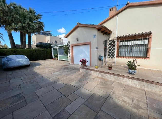 Herverkoop - Villa - Cabo Roig