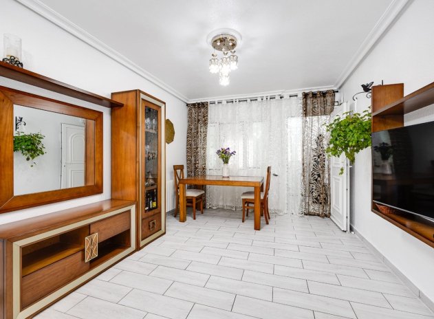 Reventa - Casa adosada - Torrevieja