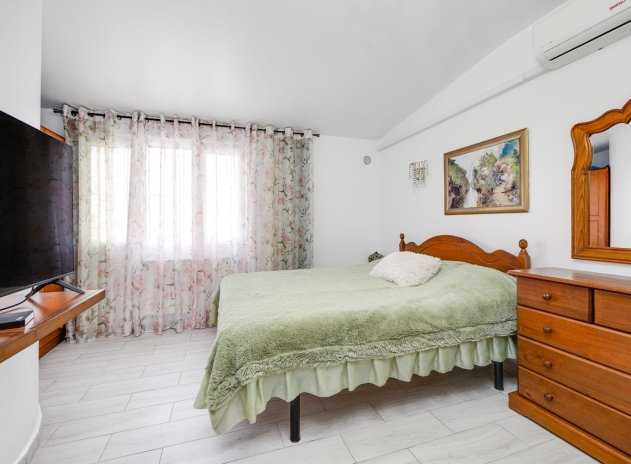 Reventa - Casa adosada - Torrevieja