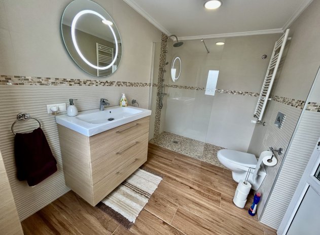 Herverkoop - Villa - Cabo Roig