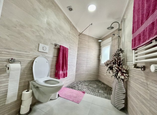 Herverkoop - Villa - Cabo Roig