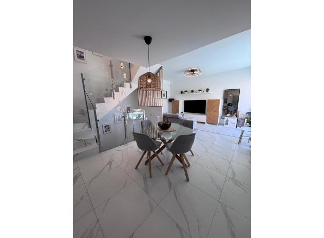 Reventa - Villa - Villamartin - PAU 8