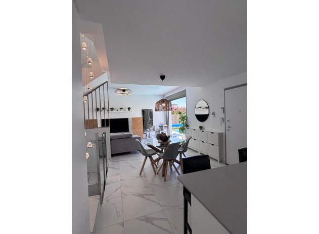 Reventa - Villa - Villamartin - PAU 8