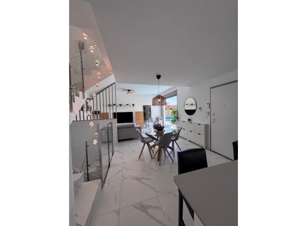 Reventa - Villa - Villamartin - PAU 8