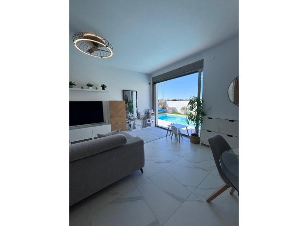 Reventa - Villa - Villamartin - PAU 8