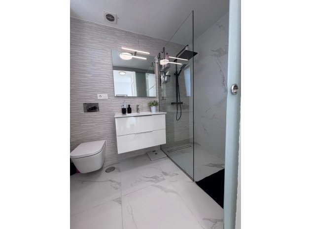 Reventa - Villa - Villamartin - PAU 8