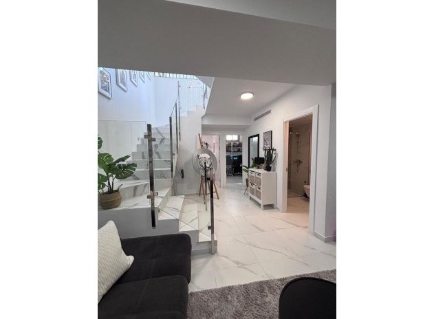 Reventa - Villa - Villamartin - PAU 8