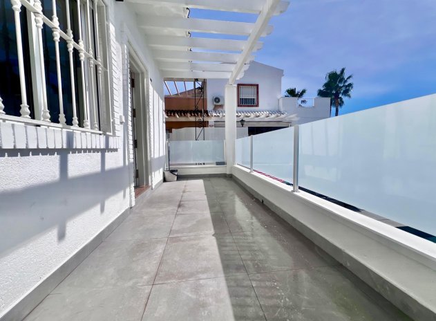 Reventa - Villa - San Miguel de Salinas - Las Filipinas