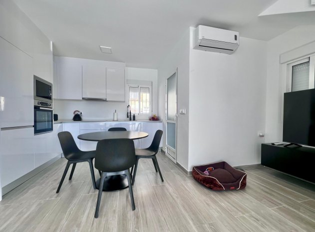 Reventa - Villa - San Miguel de Salinas - Las Filipinas