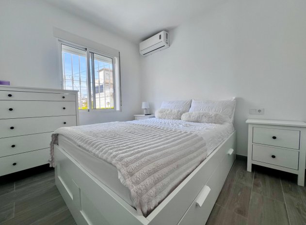 Reventa - Villa - San Miguel de Salinas - Las Filipinas