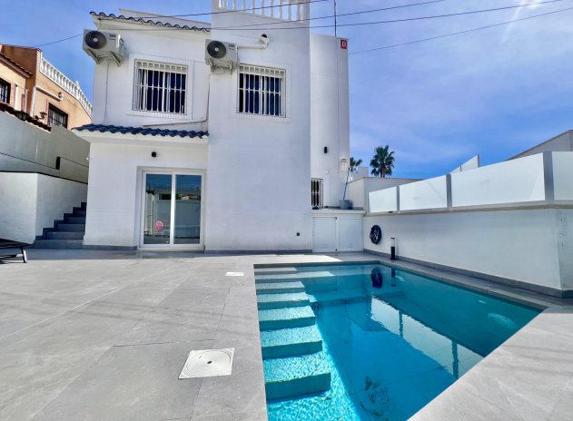 Reventa - Villa - San Miguel de Salinas - Las Filipinas